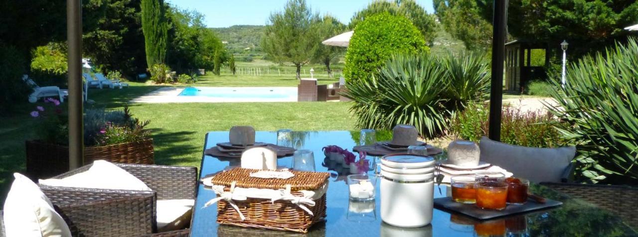 Mas Des Bougainvillees Sernhac Εξωτερικό φωτογραφία
