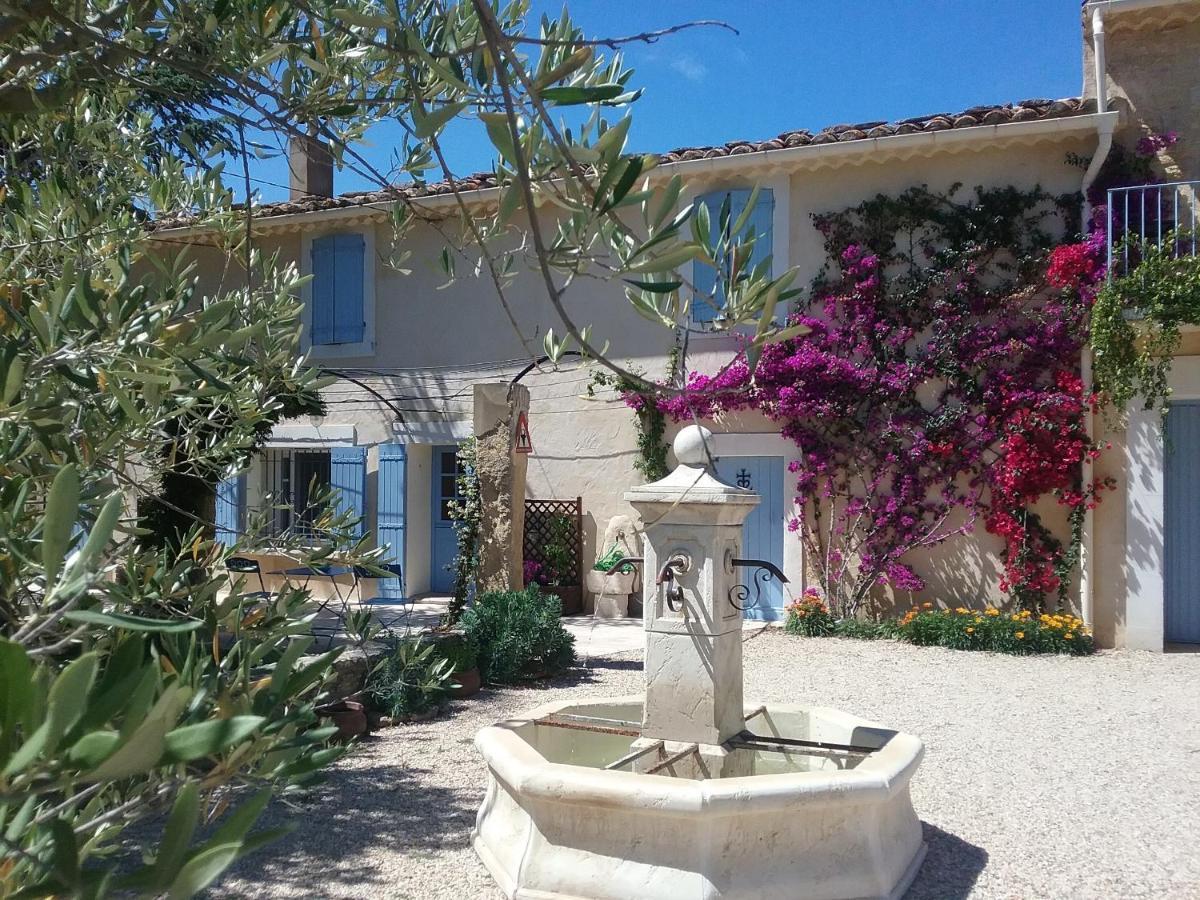 Mas Des Bougainvillees Sernhac Εξωτερικό φωτογραφία